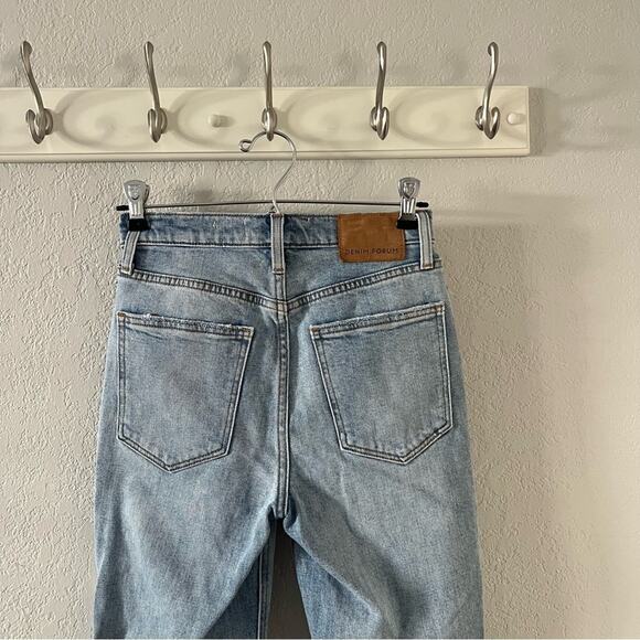 Aritzia Denim Forum The Arlo High Rise Straight Distressed Jeans - Picture 8 of 10